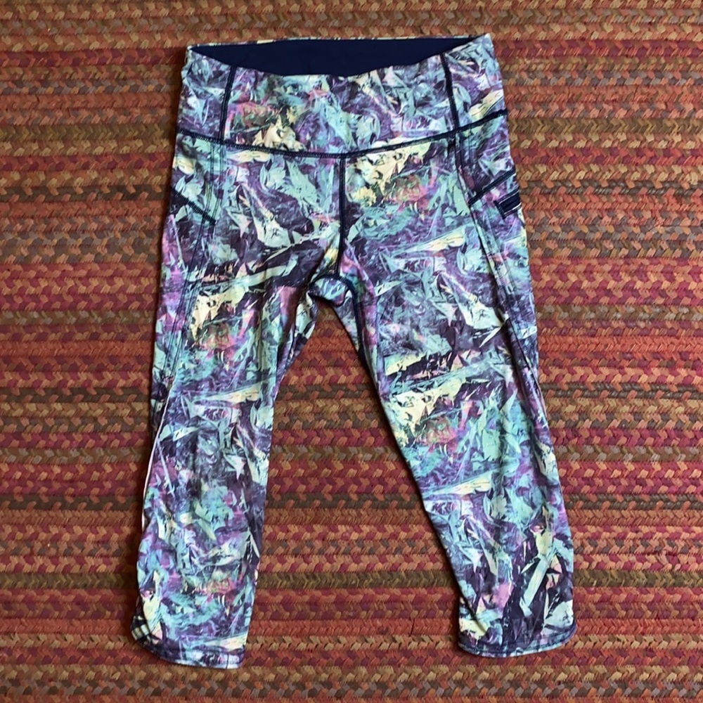 LULULEMON SPEED CROP IRIDESCENT MULTI ABSTRACT RUN ATHLETIC LEGGINGS